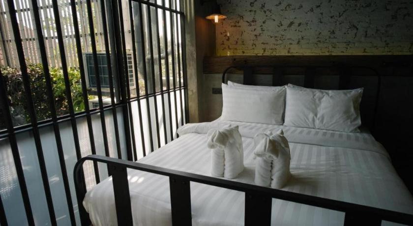 Sook Station Hostel Bangkok